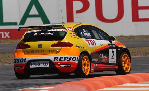 Tarquini leek op weg naar het podium, maar werd uiteindelijk zesde